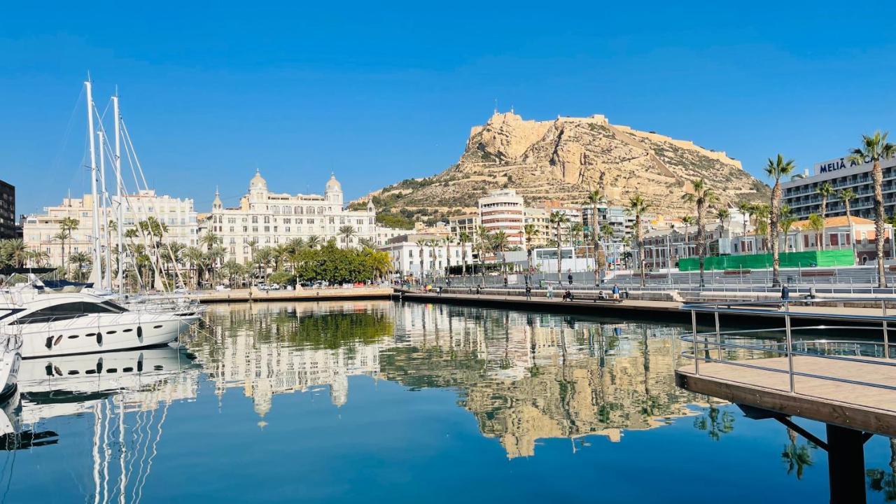 Alicante Postiguet Studios Екстер'єр фото