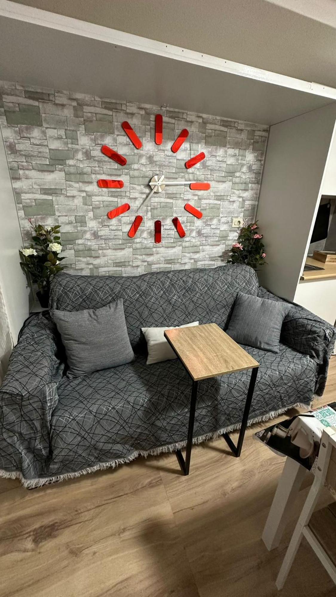 Alicante Postiguet Studios Екстер'єр фото