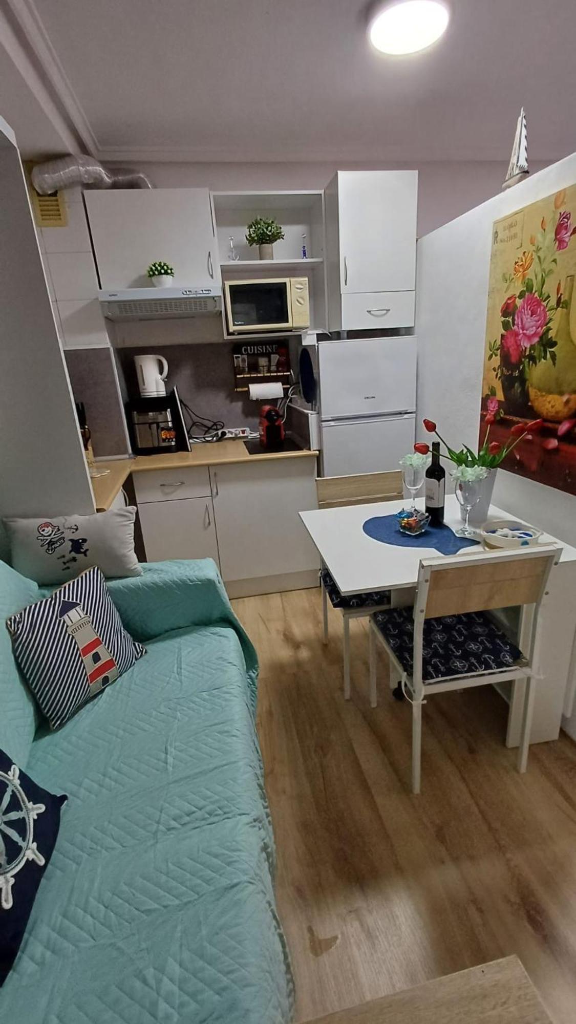Alicante Postiguet Studios Екстер'єр фото