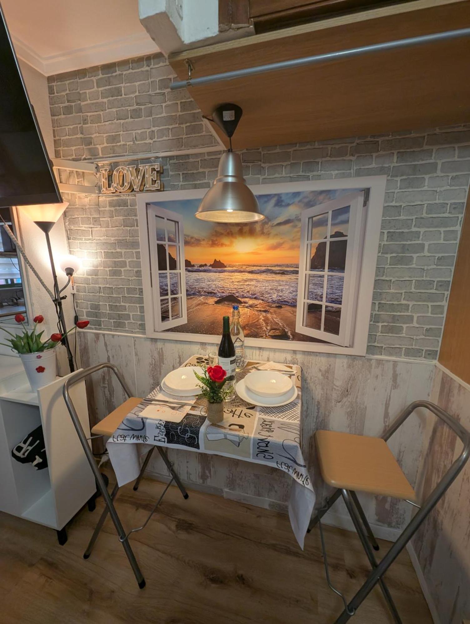 Alicante Postiguet Studios Екстер'єр фото