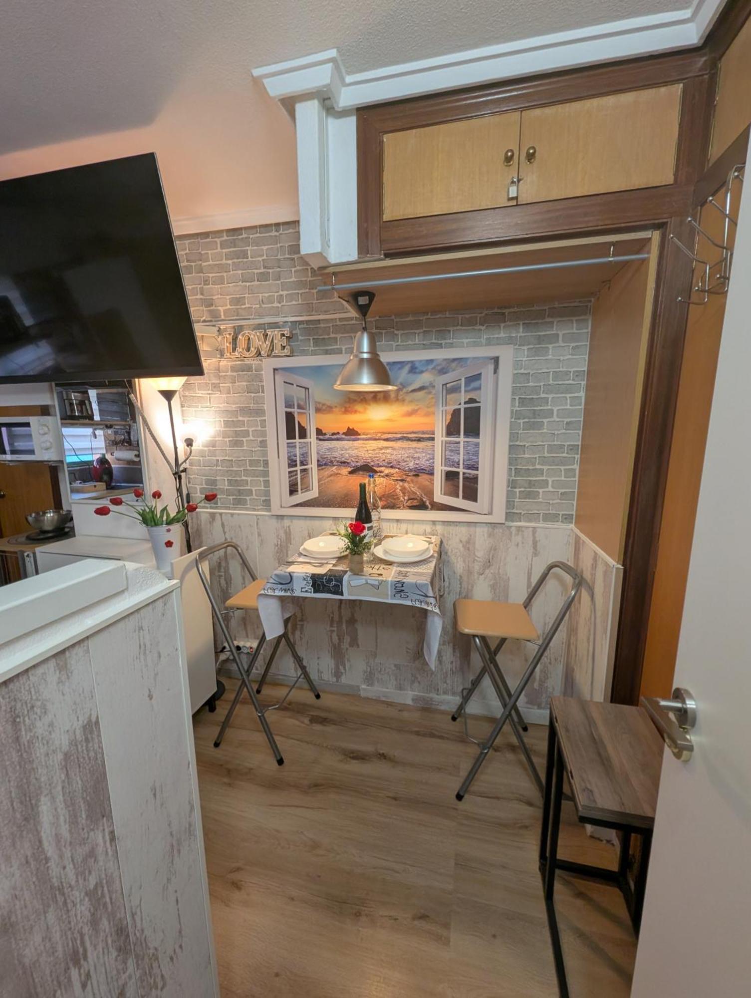 Alicante Postiguet Studios Екстер'єр фото