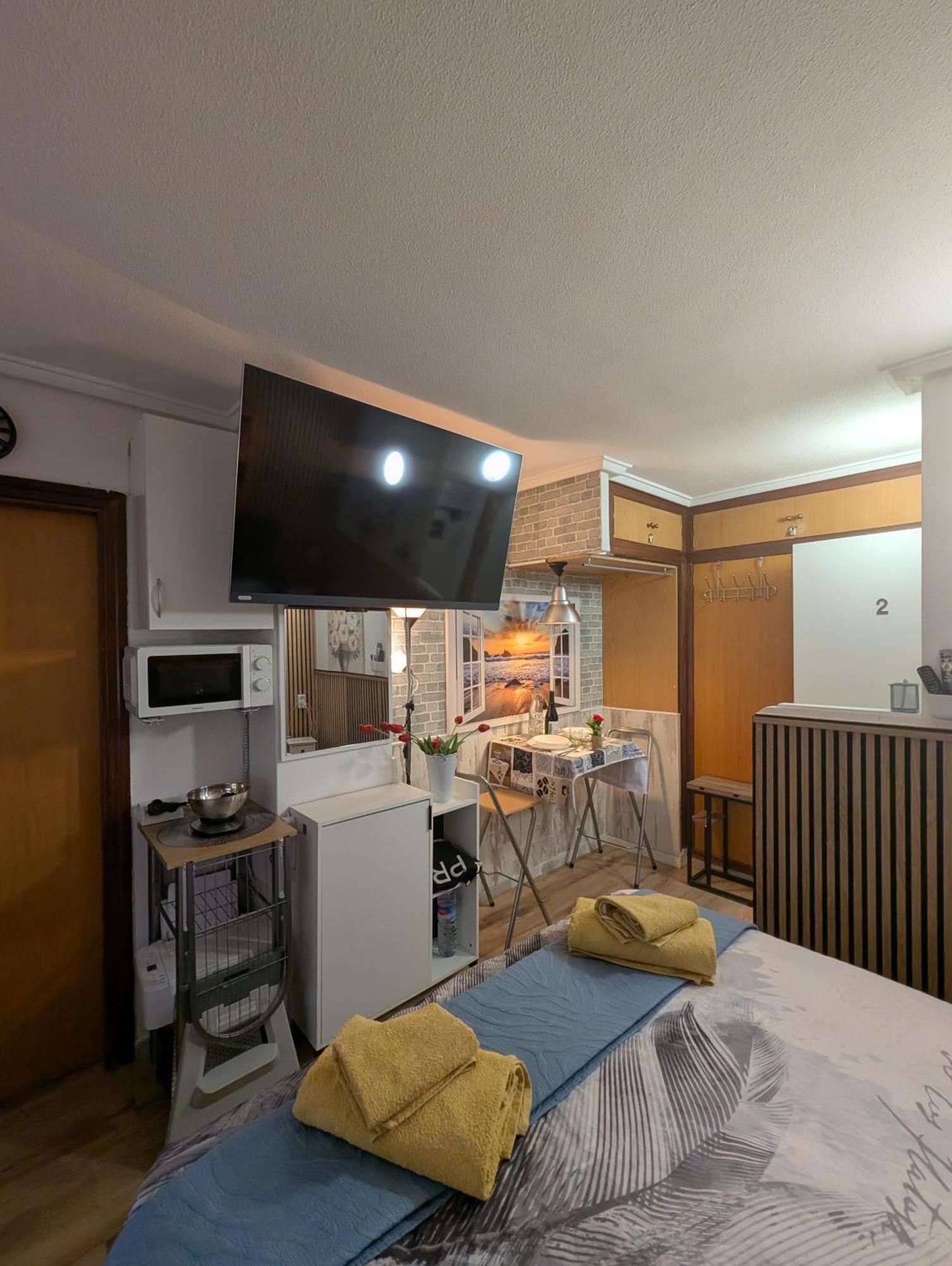 Alicante Postiguet Studios Екстер'єр фото