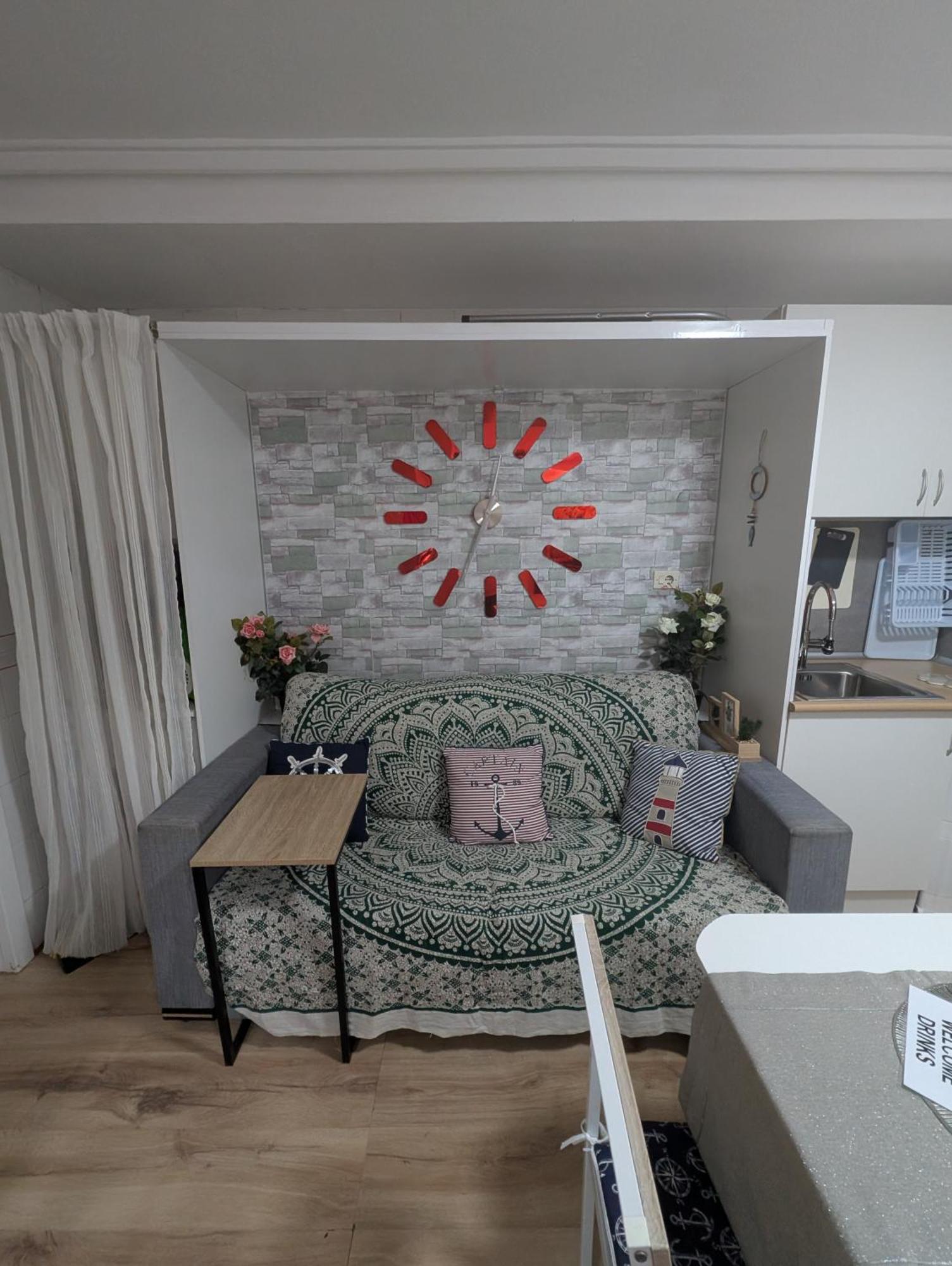 Alicante Postiguet Studios Екстер'єр фото
