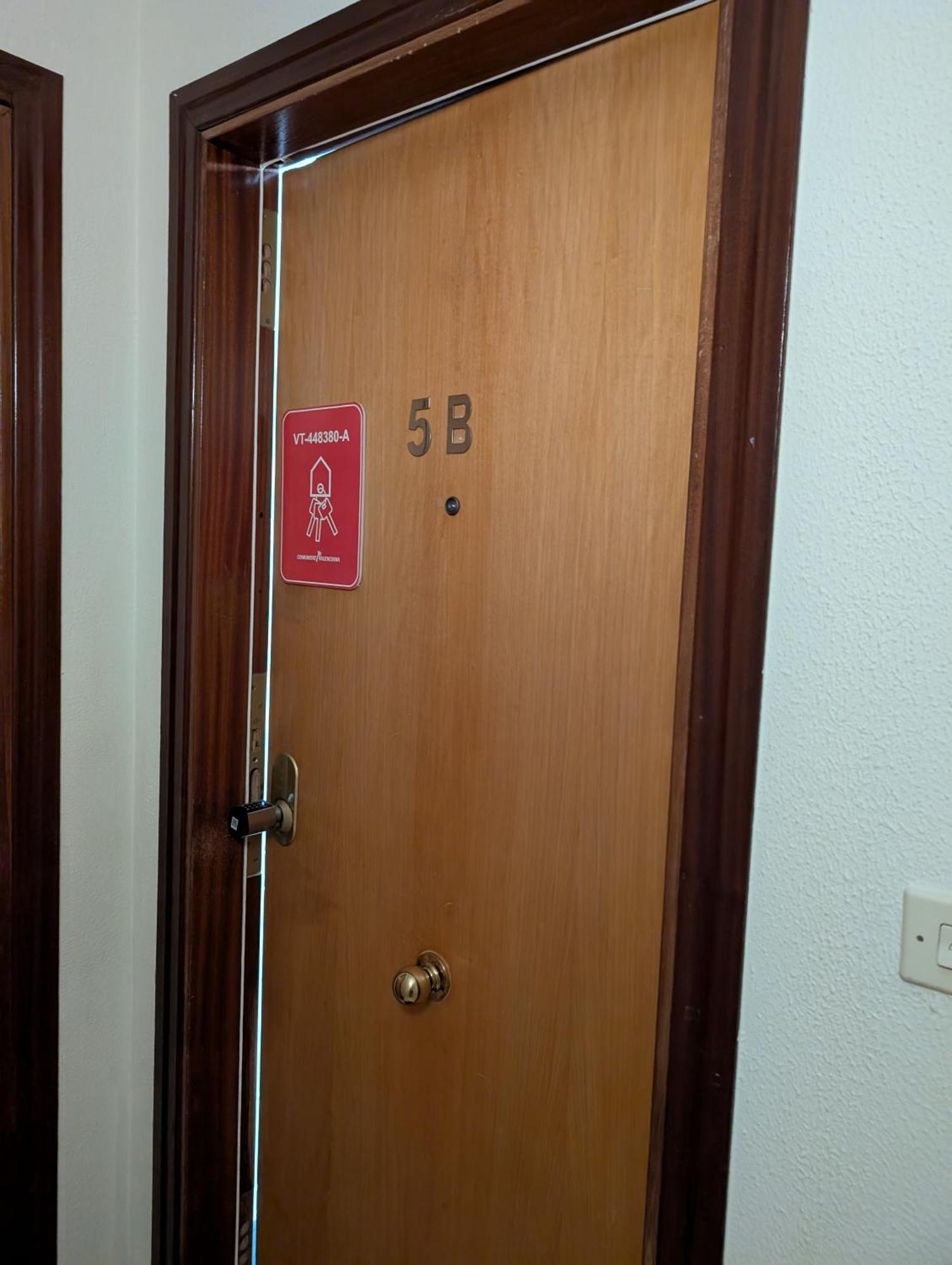Alicante Postiguet Studios Екстер'єр фото